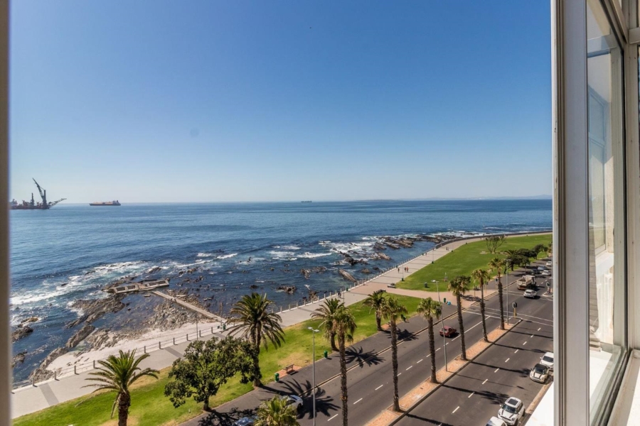 3 Bedroom Property for Sale in Sea Point Western Cape